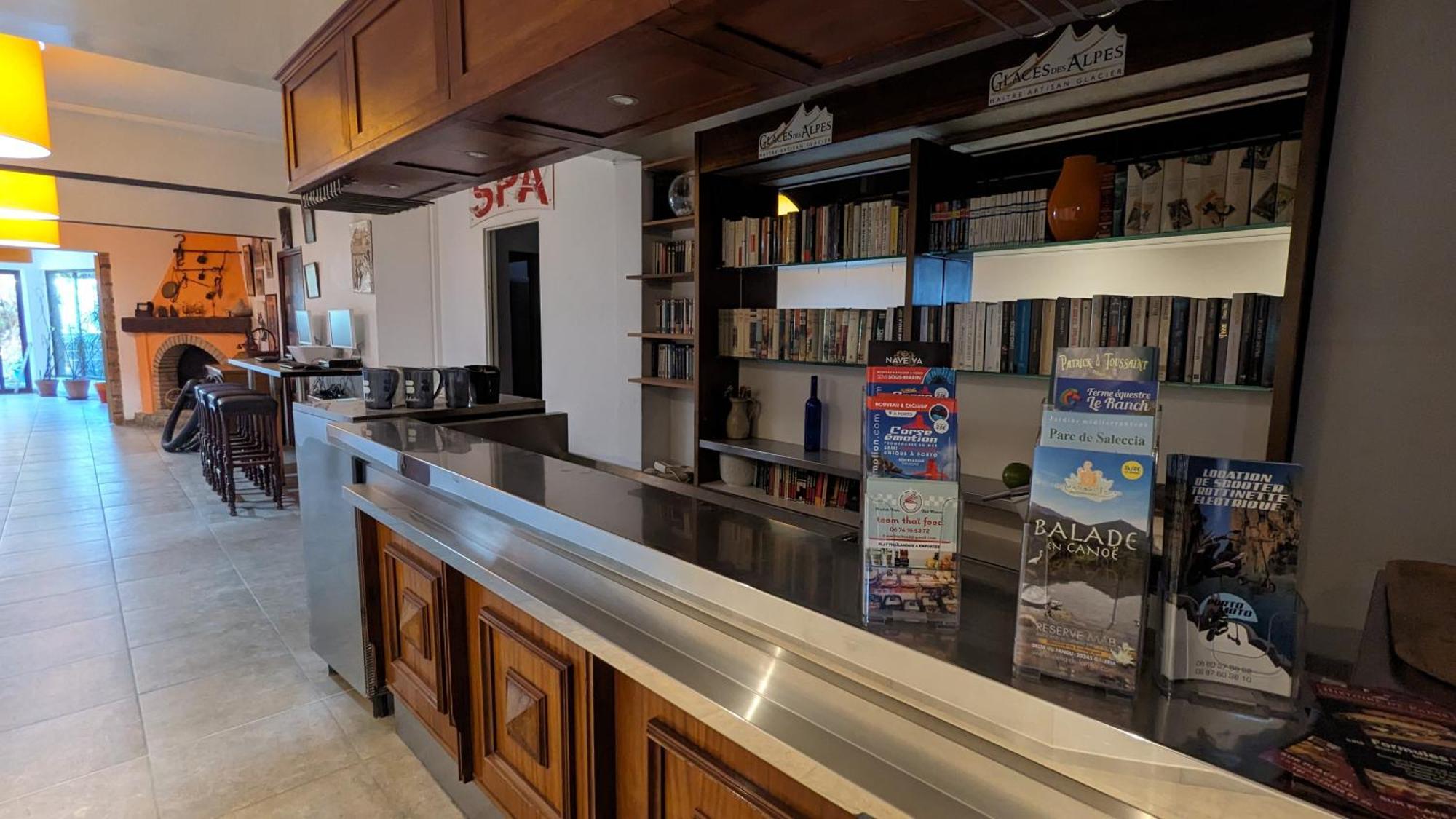 Le Porto T3 55M2 Vue Mer Immeuble Traditionnel En Pierre De Taille Avec Prestations Exceptionnelles Barbecue Ordinateur Videosurveillance Terrasse Panoramique 외부 사진