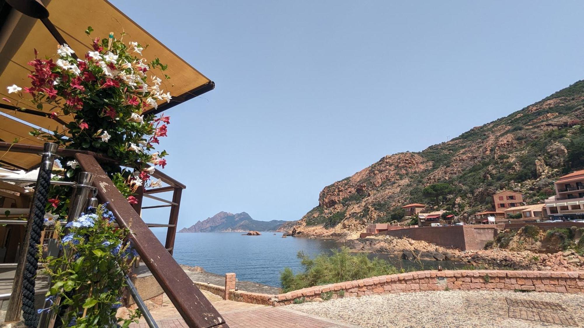 Le Porto T3 55M2 Vue Mer Immeuble Traditionnel En Pierre De Taille Avec Prestations Exceptionnelles Barbecue Ordinateur Videosurveillance Terrasse Panoramique 외부 사진