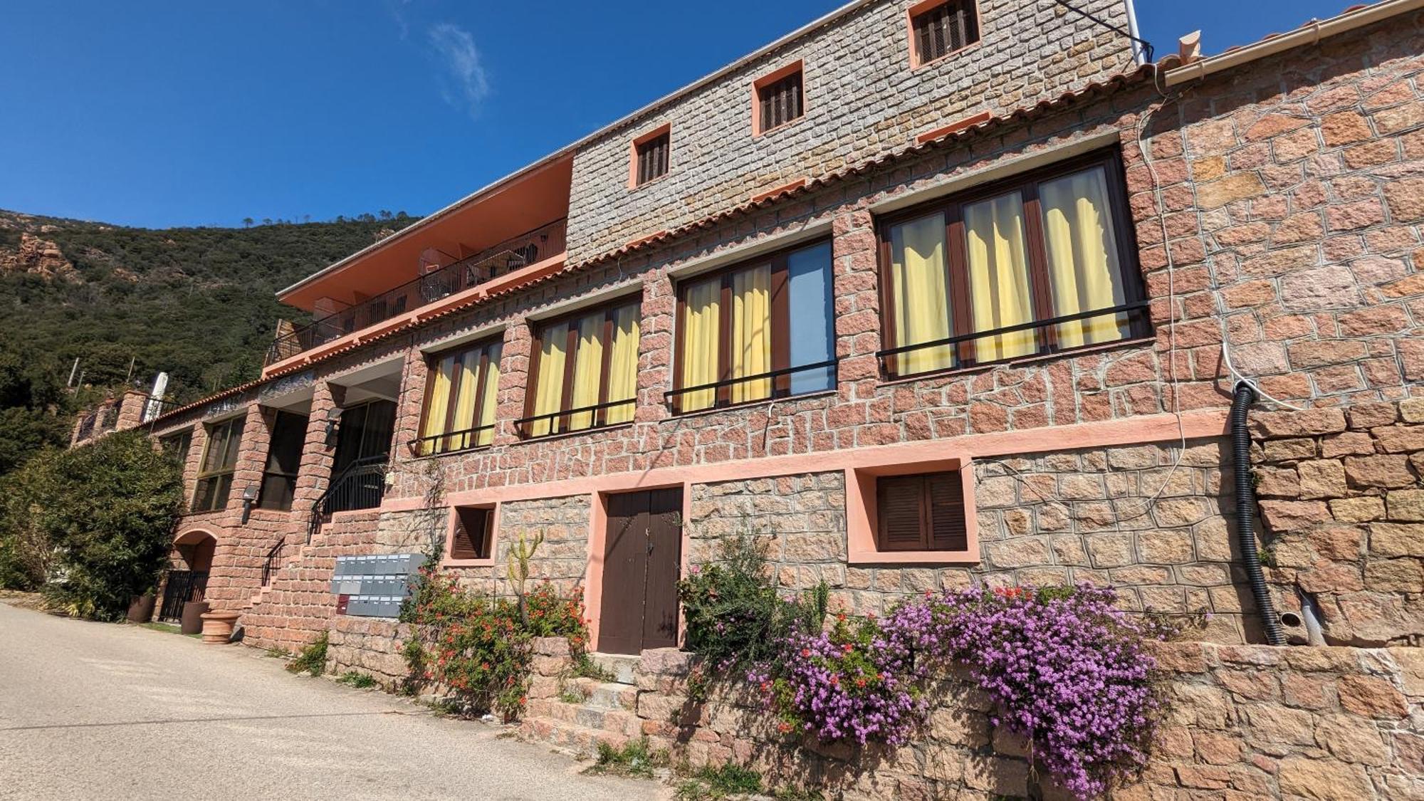 Le Porto T3 55M2 Vue Mer Immeuble Traditionnel En Pierre De Taille Avec Prestations Exceptionnelles Barbecue Ordinateur Videosurveillance Terrasse Panoramique 외부 사진